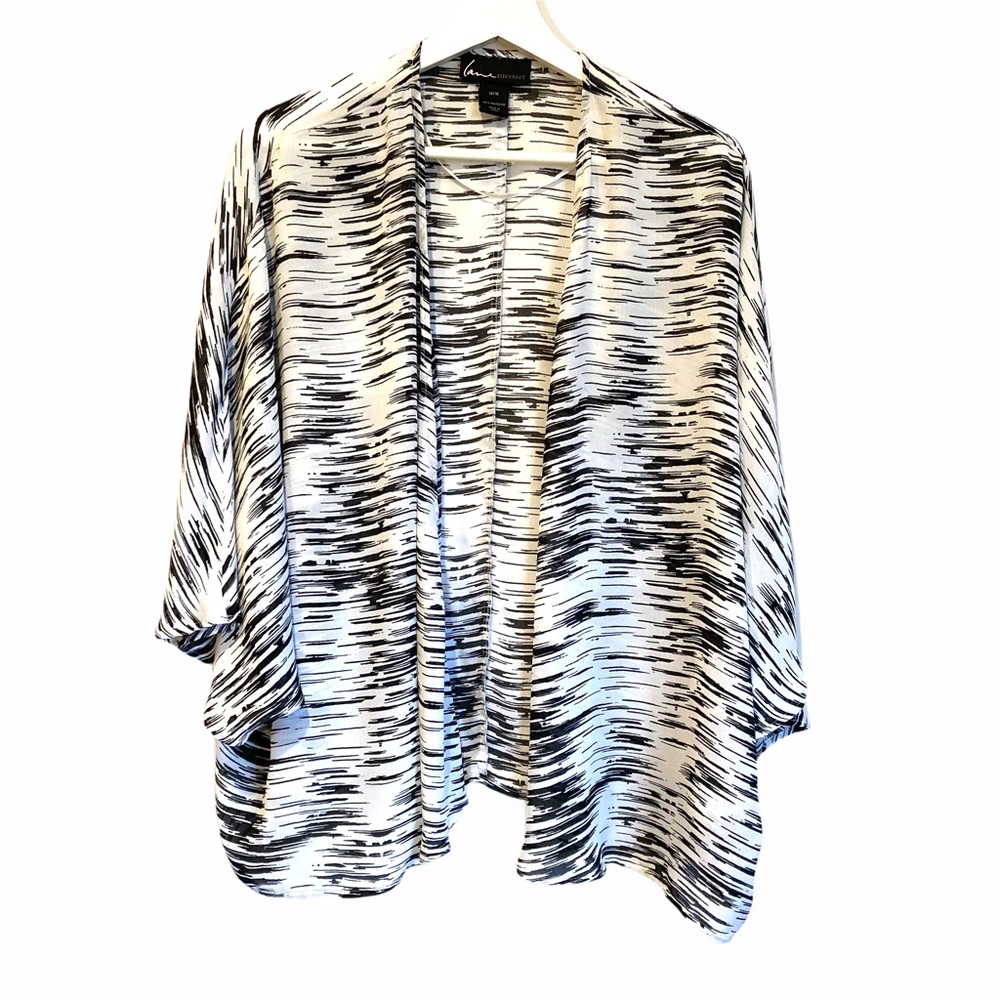 LANE BRYANT BLACK AND WHITE CARDIGAN